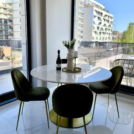 Mali By The - North Apartment Mamaia