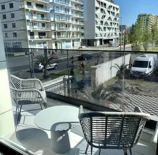 Mali By The - North Apartment