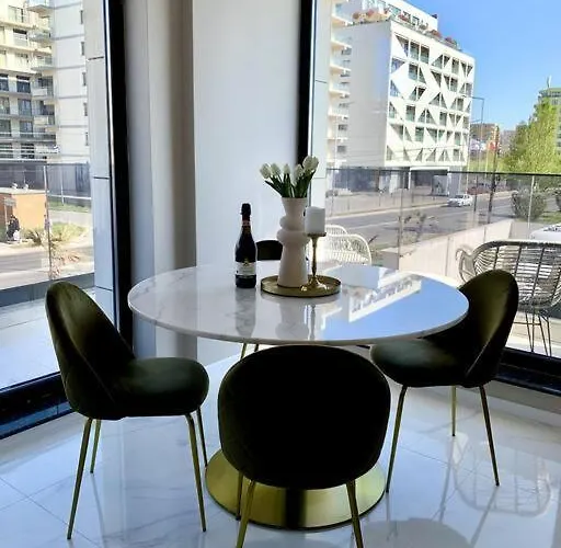 Mali By The - North Apartment Mamaia